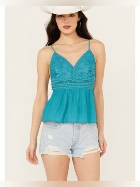 Shyanne Women’s Lace Bustier Crinkle Top